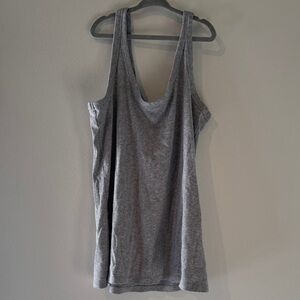 Gray tank top